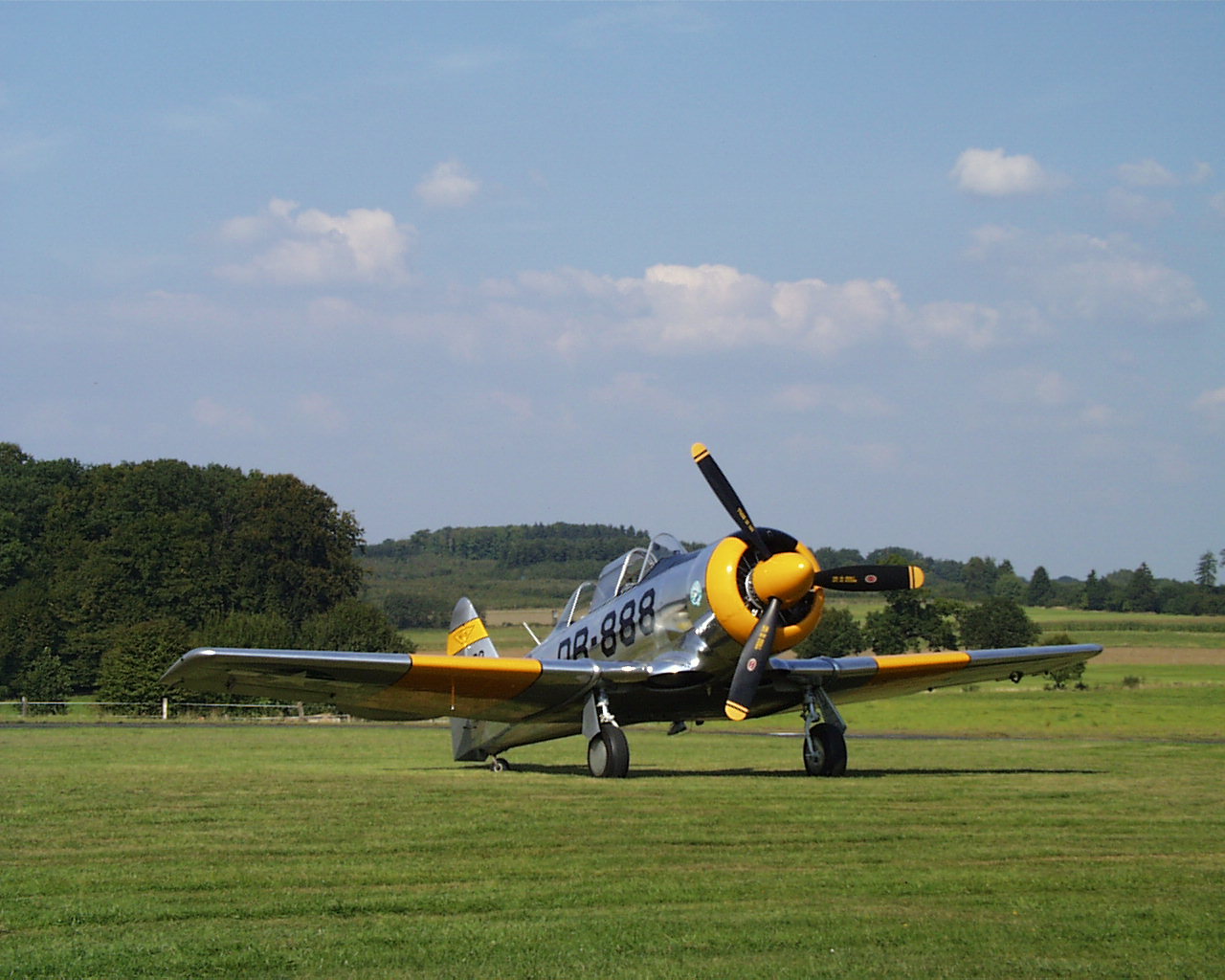 North American T6 Harvard und Super Six